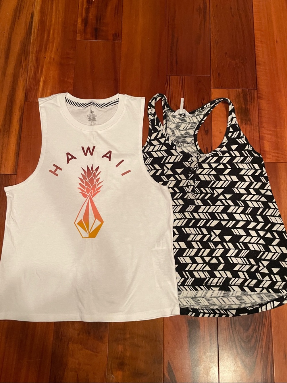 TWO tops; 💎 Volcom Hawaii Muscle tank & 🔰Kira Chevron black & white tank